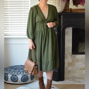 Beautiful green She + Sky Midi Dress size S